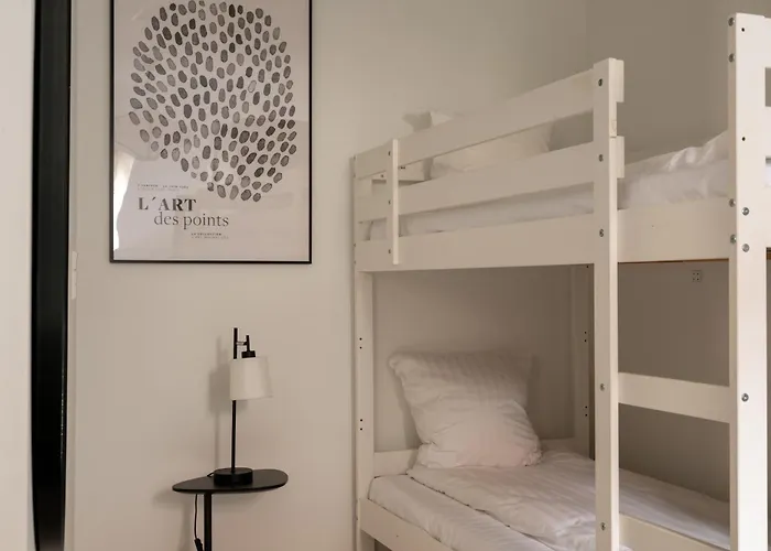 2br Sleeps 7