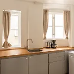 2br Sleeps 7