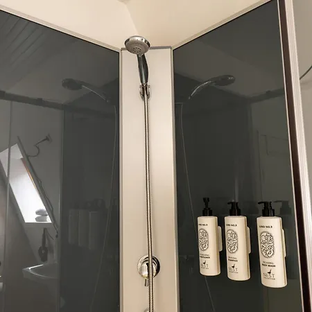 2br Sleeps 7 *