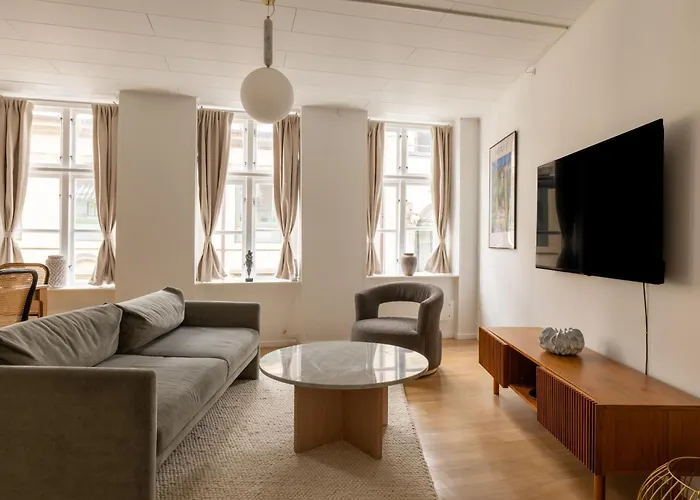 Apartment 2br Sleeps 7 *
